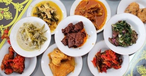 7 Makanan Khas Legendaris Dari Padang